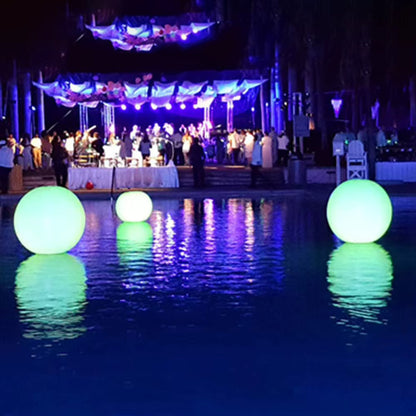 Boule lumineuse LED pour fête aquatique