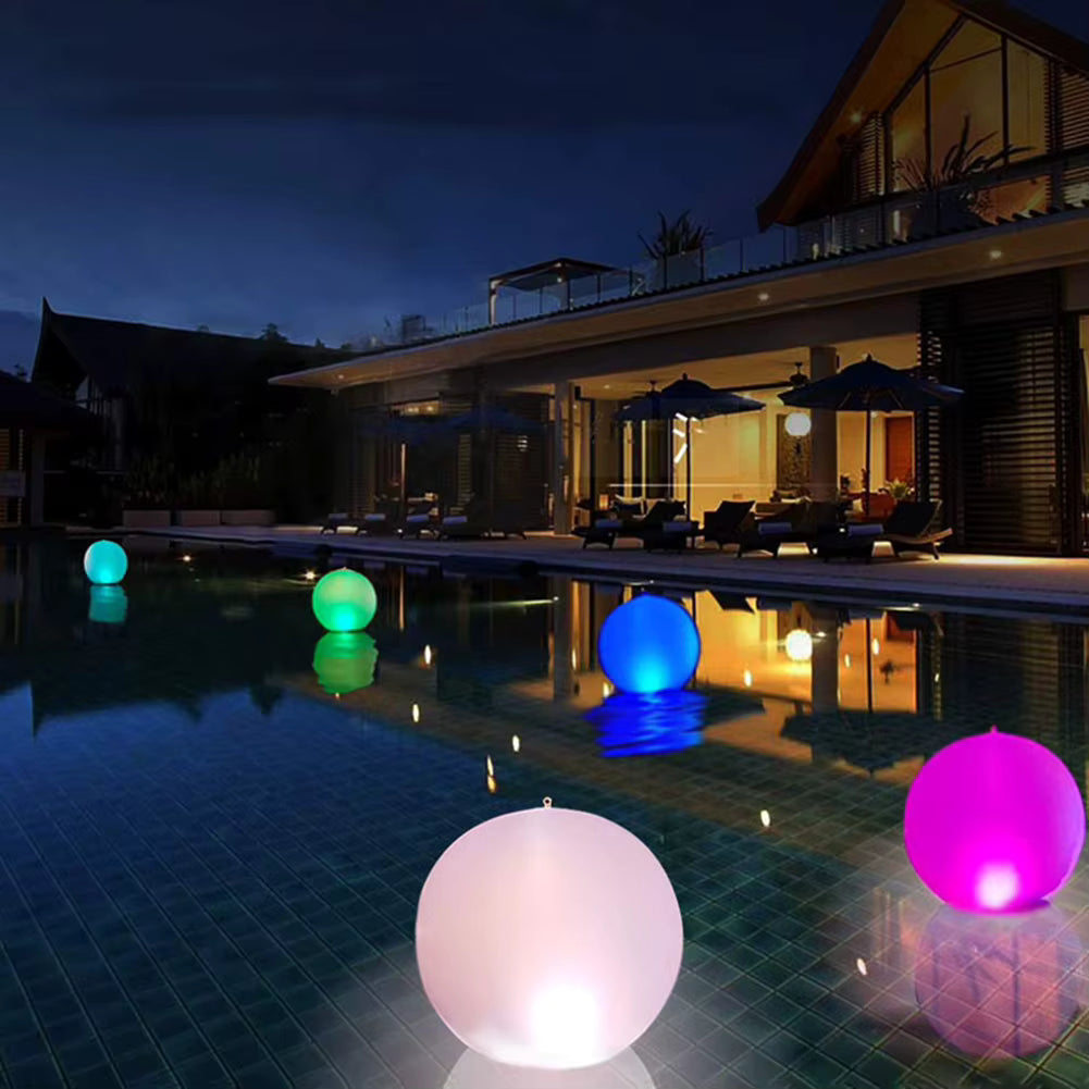 Boule lumineuse LED pour fête aquatique